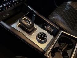 2022 Mitsubishi
Outlander Exceed