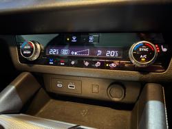 2022 Mitsubishi
Outlander Exceed