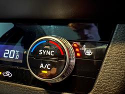 2022 Mitsubishi
Outlander Exceed
