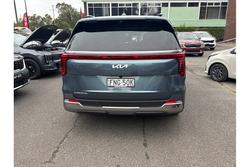 2024 Kia
                Carnival GT-Line