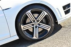 2016 Volkswagen
Golf R