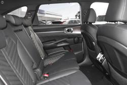 2025 Kia
                Sorento HEV GT-Line