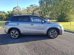 2022 Suzuki
Vitara Turbo