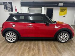 2018 MINI
Hatch Cooper S