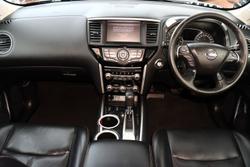 2019 Nissan
Pathfinder ST-L