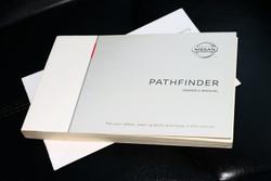 2019 Nissan
Pathfinder ST-L