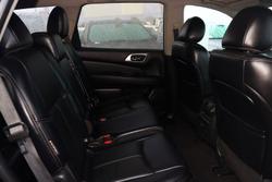 2019 Nissan
Pathfinder ST-L