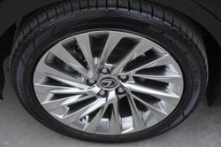 2021 Lexus
ES ES300h Sports Luxury
