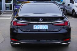 2021 Lexus
ES ES300h Sports Luxury