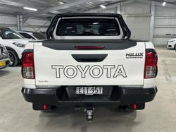 2019 Toyota
Hilux Rugged