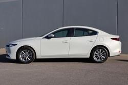 2024 Mazda
3 G20 Pure
