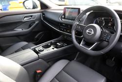 2024 Nissan
                X-TRAIL ST-L e-POWER