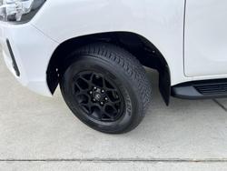 2022 Toyota
Hilux SR Hi-Rider