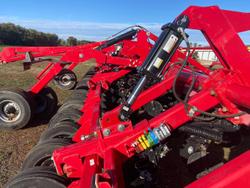 0 Massey Ferguson (Concord) Mf 9730-4010 Seeder Bar RED