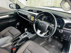 2018 Toyota
Hilux SR5