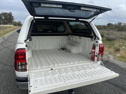 2018 Toyota
Hilux SR5
