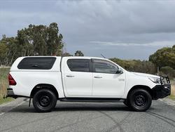 2018 Toyota
Hilux SR5