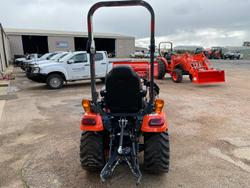 2025 Kubota
Bx2680v-Au-1 26Hp Sub Compact Rops Tractor & La344 Loader