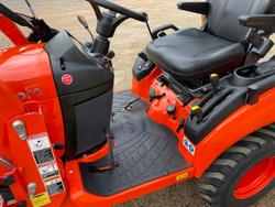 2025 Kubota
Bx2680v-Au-1 26Hp Sub Compact Rops Tractor & La344 Loader