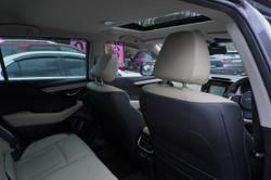 2022 Subaru
Outback AWD Touring