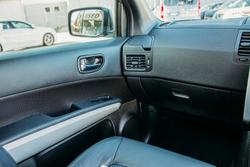 2012 Nissan
X-TRAIL Ti