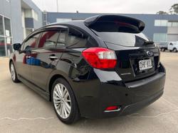 2016 Subaru
Impreza 2.0i-S