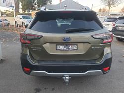 2021 Subaru
Outback AWD Touring