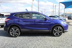 2016 Nissan
QASHQAI Ti