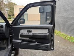 2011 Nissan Navara ST-R D22 MY10 4X4 Midnight Black