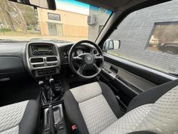 2011 Nissan Navara ST-R D22 MY10 4X4 Midnight Black