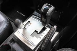 2015 Mitsubishi
Pajero Exceed