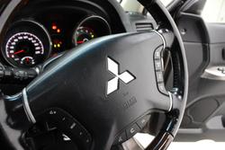 2015 Mitsubishi
Pajero Exceed
