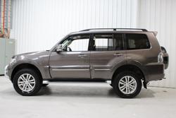 2015 Mitsubishi
Pajero Exceed
