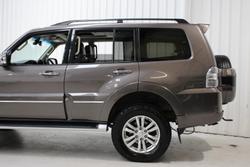2015 Mitsubishi
Pajero Exceed