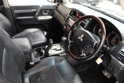 2015 Mitsubishi
Pajero Exceed