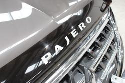 2015 Mitsubishi
Pajero Exceed