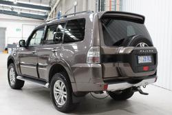 2015 Mitsubishi
Pajero Exceed