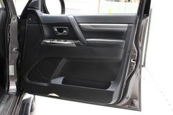 2015 Mitsubishi
Pajero Exceed