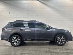2022 Subaru
Outback AWD Touring