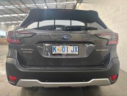 2022 Subaru
Outback AWD Touring