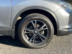 2019 Nissan
                X-TRAIL ST