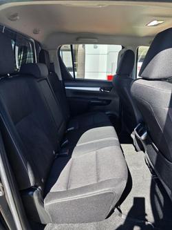 2019 Toyota
Hilux SR5