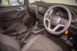 2025 Isuzu
D-MAX LS-M