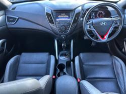 2017 Hyundai
Veloster SR Turbo