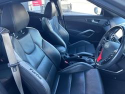 2017 Hyundai
Veloster SR Turbo
