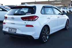 2018 Hyundai
                i30 SR