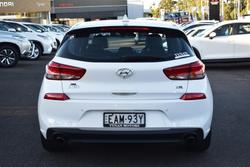 2018 Hyundai
                i30 SR