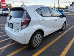 2017 Toyota
Prius C