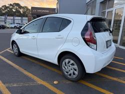 2017 Toyota
Prius C