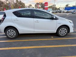 2017 Toyota
Prius C